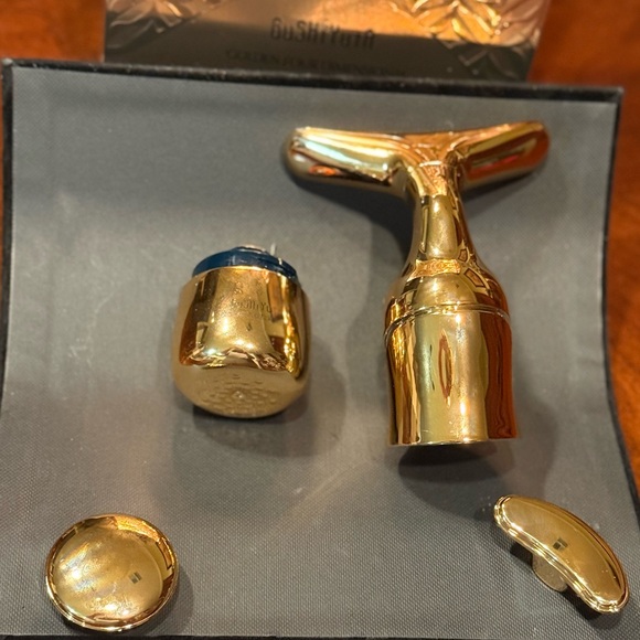 Gushiyuta lifting and tightening facial tool introducer. 3 pieces. Battery. - Picture 10 of 13